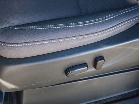 Used 2024 Nissan Frontier SV image 22