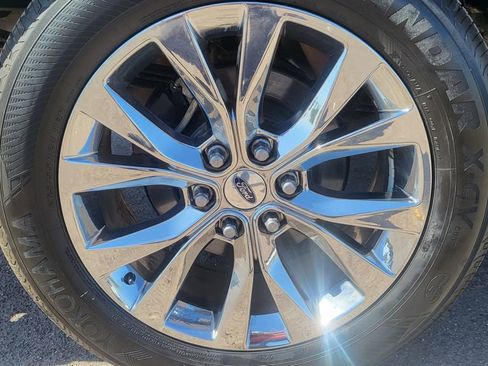 Used 2014 Ford F150 Platinum image 12