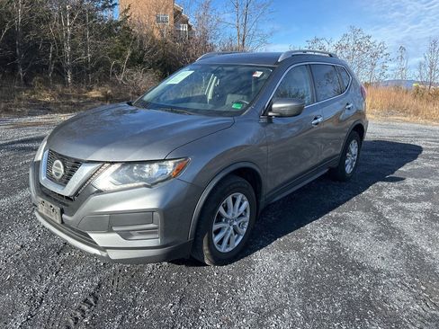 Used 2018 Nissan Rogue SV image 5