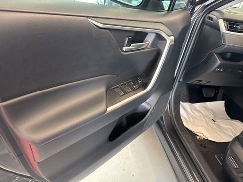 Used 2023 Toyota RAV4 XLE Premium FWD image 31