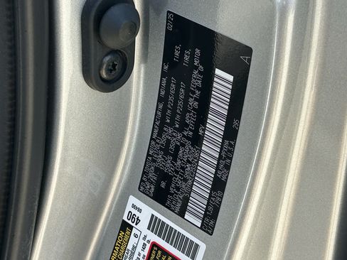 Certified 2025 Toyota Sienna XLE FWD image 32