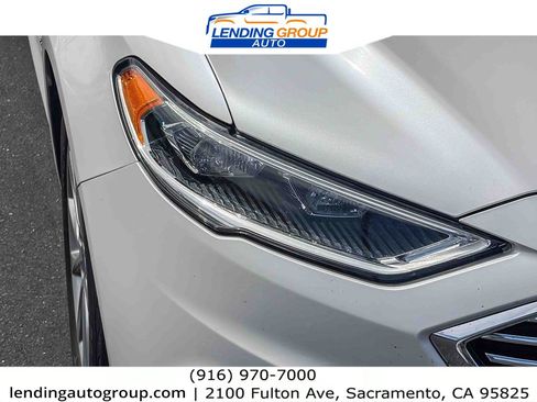 Used 2017 Ford Fusion Energi Titanium FWD image 7
