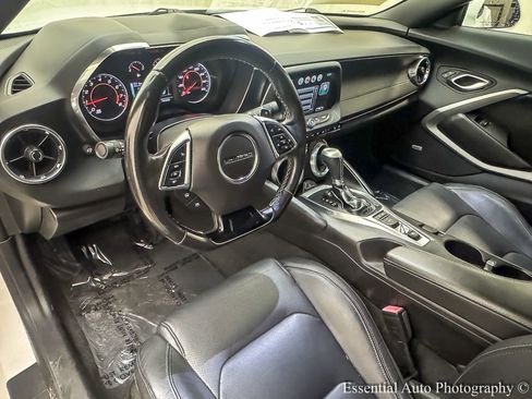 Used 2018 Chevrolet Camaro LT w/ RS Package image 11