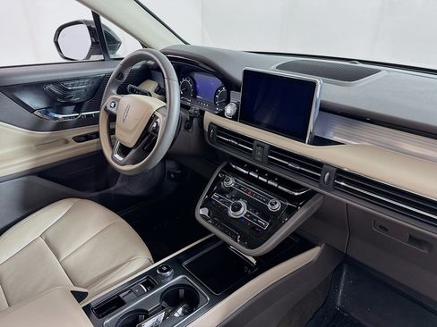 Used 2022 Lincoln Corsair AWD w/ Equipment Group 101A image 28