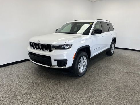 New 2025 Jeep Grand Cherokee L Laredo image 18