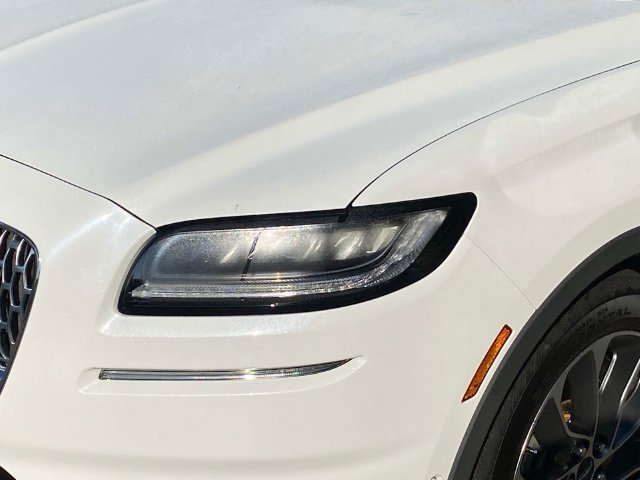 Used 2022 Lincoln Nautilus Reserve w/ Equipment Group 201A FWD image 5