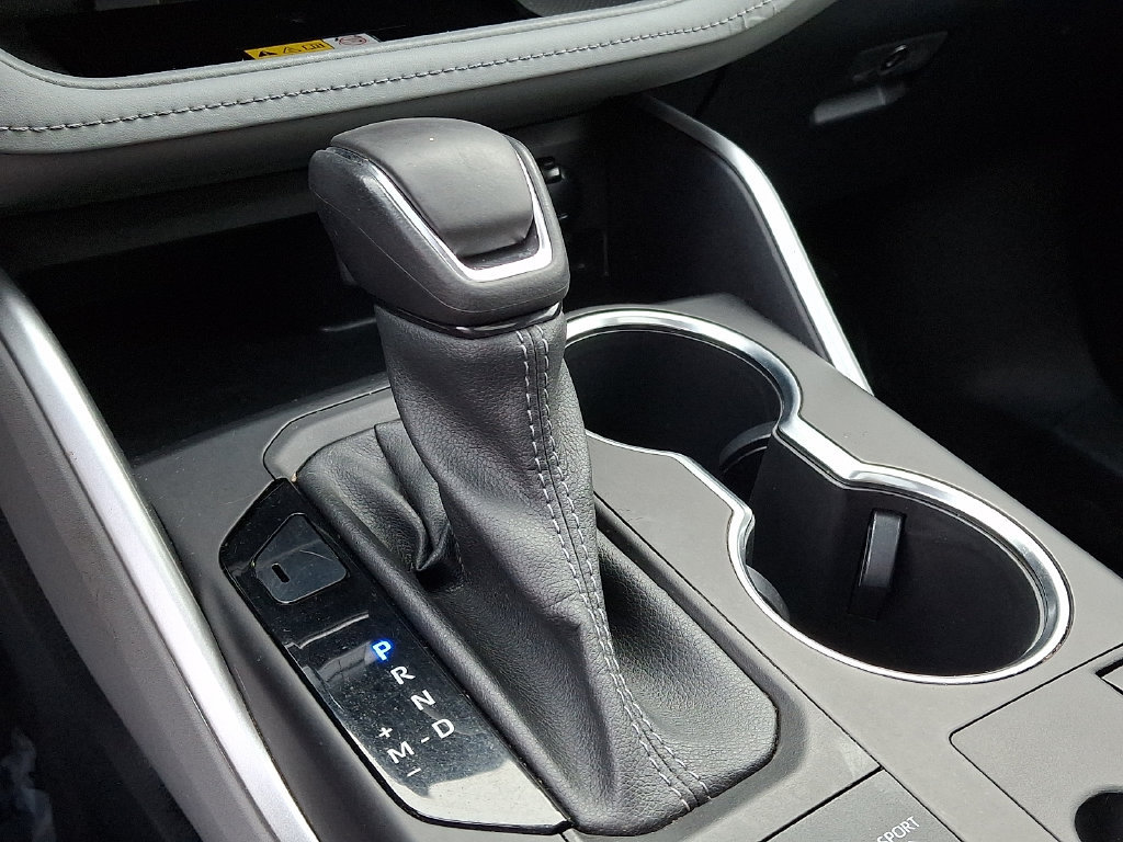 Used 2023 Toyota Highlander XLE AWD/4WD image 17