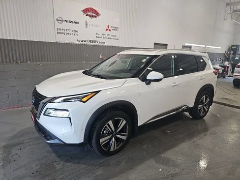Certified 2023 Nissan Rogue SL w/ SL Premium Package AWD/4WD image 7