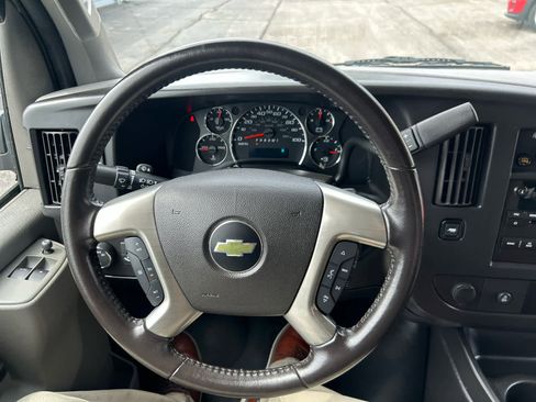 Used 2017 Chevrolet Express 3500 LT w/ LT Preferred Equipment Group image 16