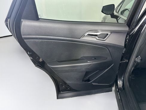 Used 2023 Kia Sportage LX FWD image 24