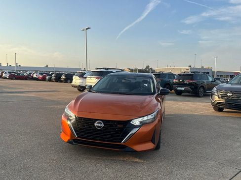 Certified 2025 Nissan Sentra SR FWD image 7