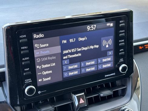 Used 2022 Toyota Corolla LE image 17