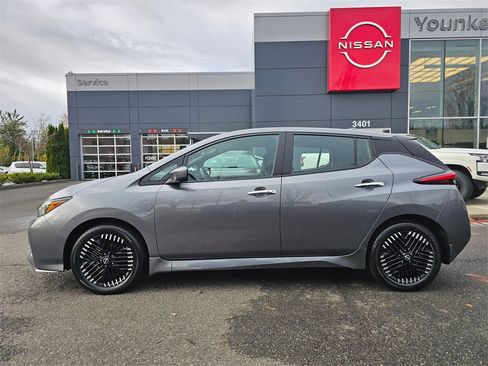 Certified 2024 Nissan Leaf SV Plus image 8