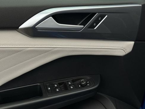 New 2026 Volkswagen Taos SEL AWD/4WD image 24