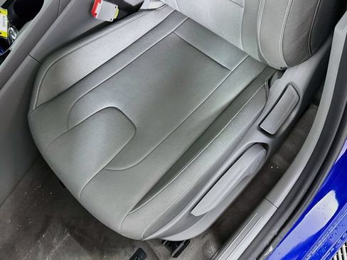 Certified 2025 Hyundai Elantra SEL FWD image 14