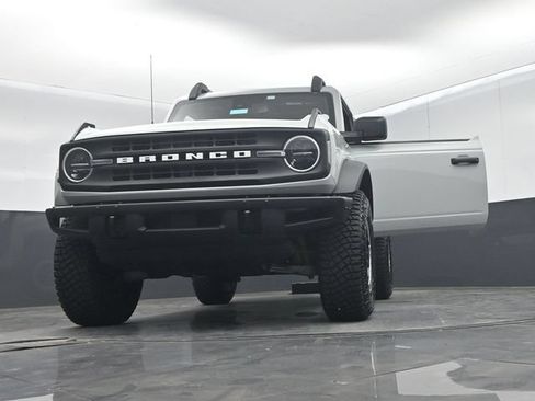 Certified 2021 Ford Bronco Black Diamond w/ Sasquatch Package AWD/4WD image 70