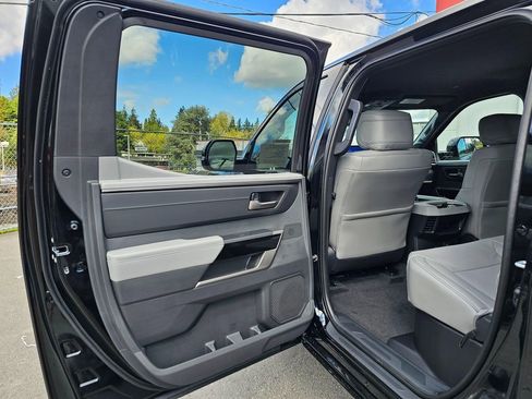 New 2026 Toyota Tundra Limited AWD/4WD image 15