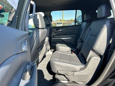 New 2026 Chevrolet Traverse LT w/ LPO, Floor Liner Package image 16