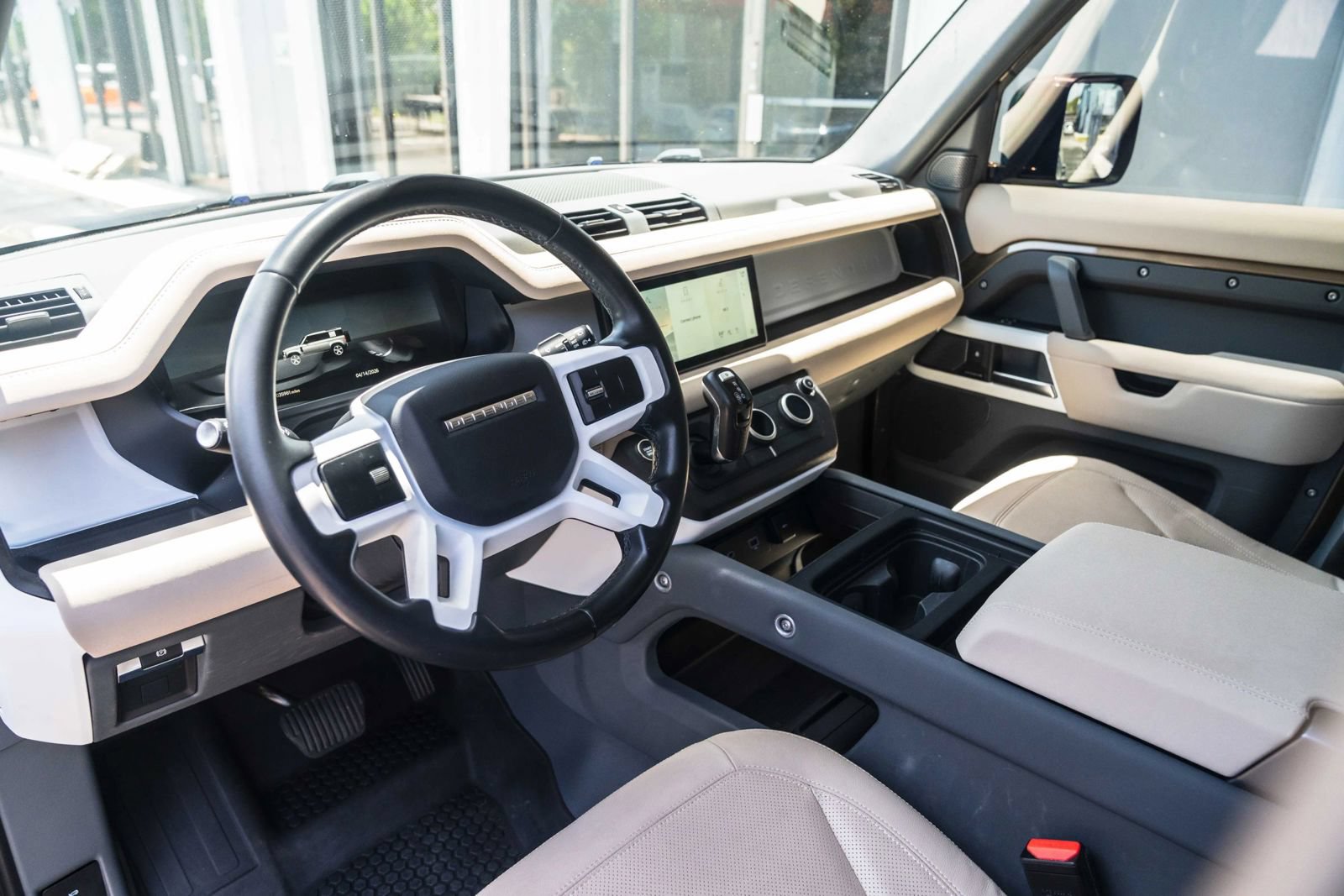 Used 2023 Land Rover Defender 110 S AWD/4WD image 35