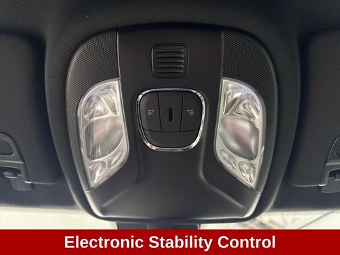 Used 2024 Jeep Compass Latitude AWD/4WD image 18