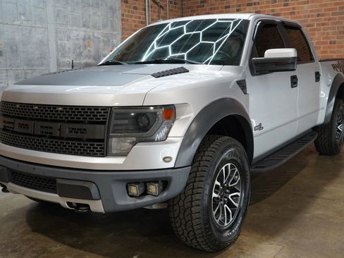 Used 2014 Ford F150 Raptor w/ Equipment Group 801A Luxury image 20