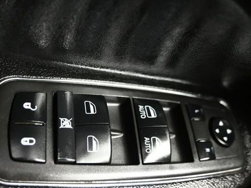 Used 2022 Chrysler 300 S RWD image 24