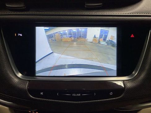 Used 2018 Cadillac XT5 Luxury w/ Driver Awareness Package image 17