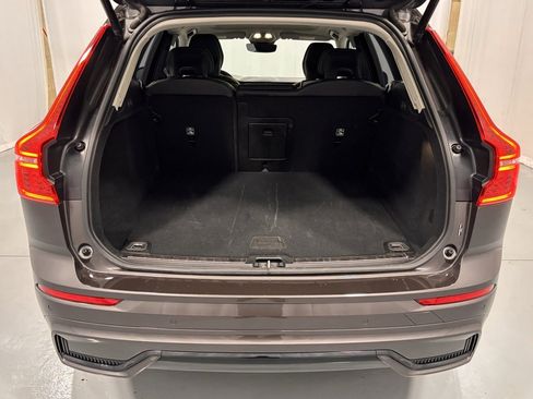 Certified 2025 Volvo XC60 B5 Plus image 27