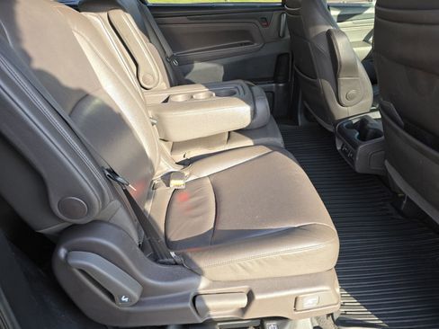 Used 2018 Honda Odyssey Touring image 18