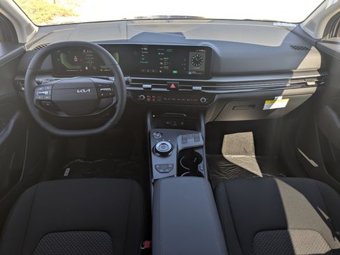 New 2026 Kia Sportage LX FWD image 19