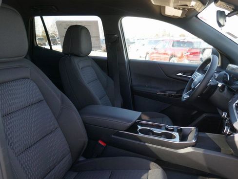 New 2026 Chevrolet Equinox LT image 9