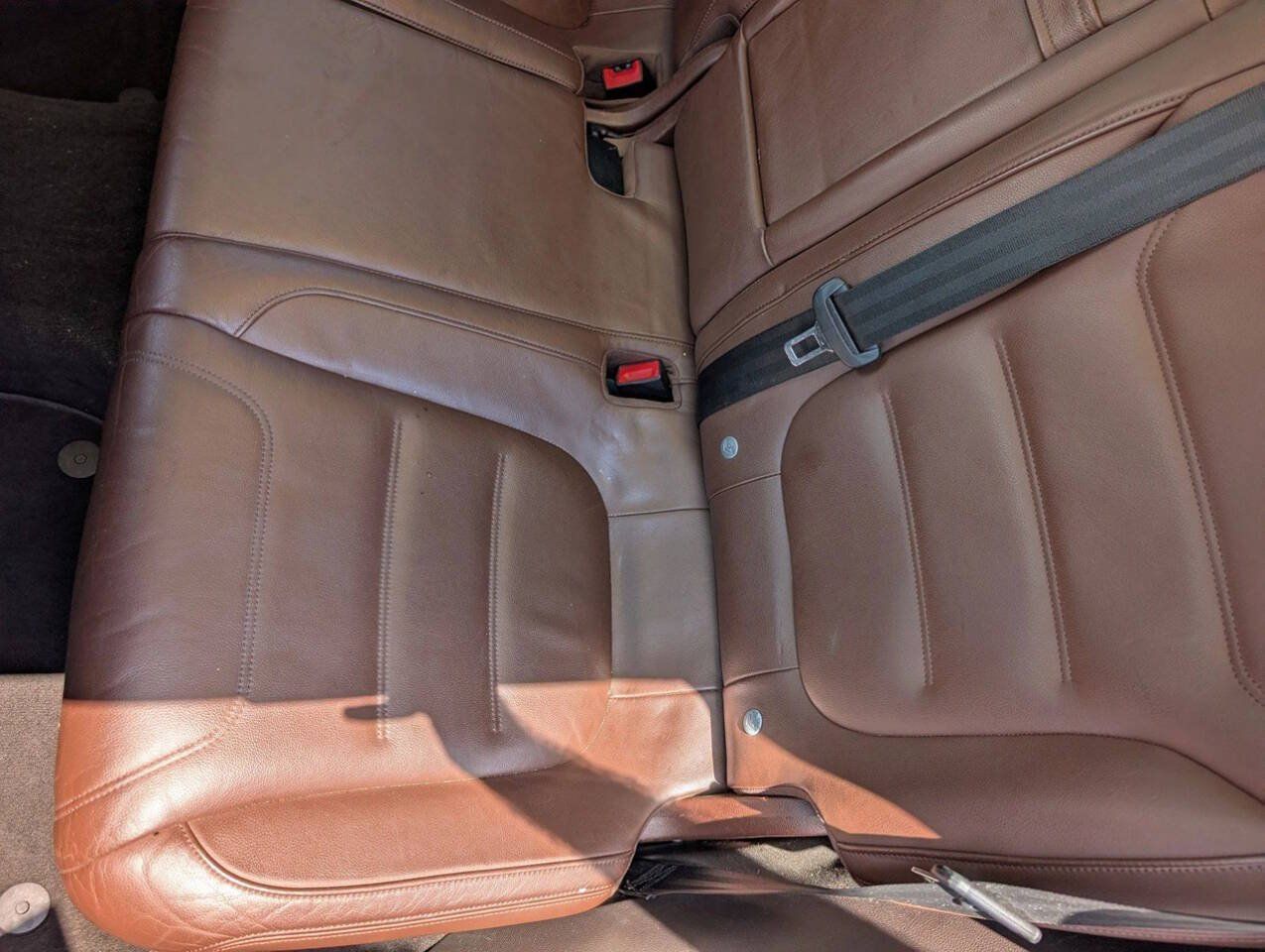 Used 2011 Volkswagen Touareg TDI AWD/4WD image 36