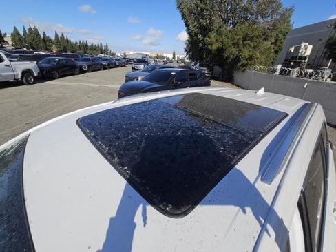 Used 2021 Cadillac XT6 Premium Luxury FWD image 8