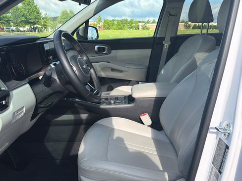 Used 2022 Kia Sorento EX w/ Panoramic Sunroof Package FWD image 24