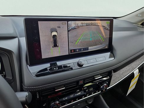 New 2026 Nissan Rogue Platinum w/ Platinum Premium Package AWD/4WD image 17