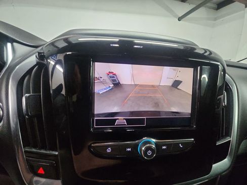 Used 2020 Chevrolet Traverse LS image 14