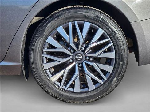 Used 2023 Nissan Altima 2.5 SV image 20