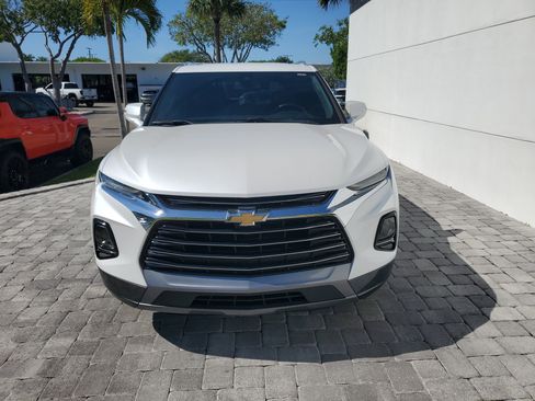 Used 2022 Chevrolet Blazer Premier FWD image 2