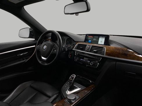 Used 2018 BMW 330i xDrive Sedan image 17