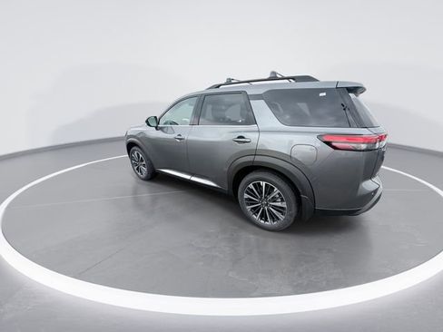 New 2026 Nissan Pathfinder Platinum w/ Cargo Package AWD/4WD image 6