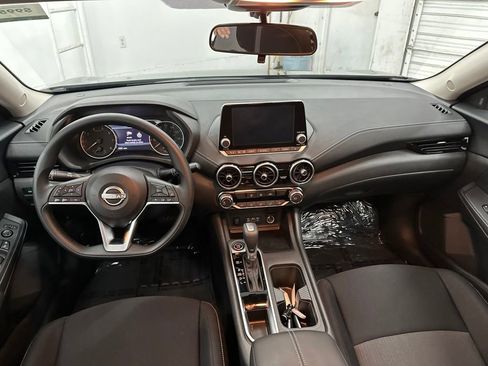 Used 2025 Nissan Sentra SV FWD image 18