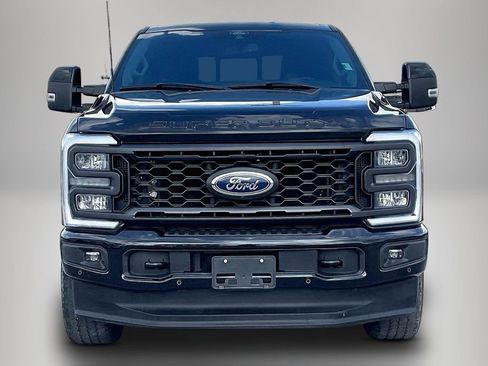 Used 2024 Ford F250 Lariat w/ Lariat Ultimate Package AWD/4WD image 3