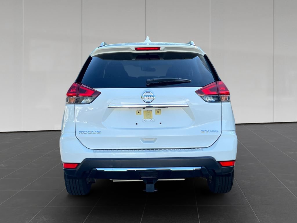 Used 2018 Nissan Rogue SV AWD/4WD image 4