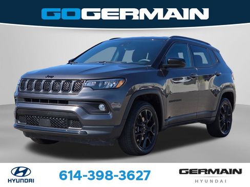 Used 2023 Jeep Compass Latitude w/ Convenience Group AWD/4WD image 1