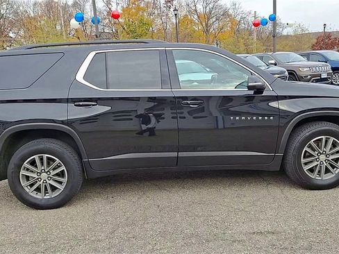 Certified 2023 Chevrolet Traverse LT image 9