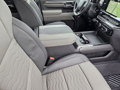 New 2026 Chevrolet Silverado 2500 ZR2 w/ ZR2 Bison Edition image 10