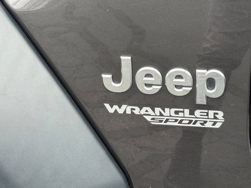 Used 2018 Jeep Wrangler Sport AWD/4WD image 54