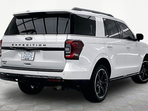 Used 2024 Ford Expedition Limited AWD/4WD image 2