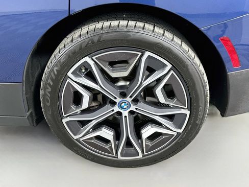Used 2024 BMW iX xDrive50 AWD/4WD image 31