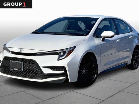 Used 2023 Toyota Corolla SE image 1